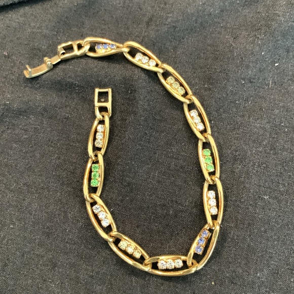 Bracelets - Picture 2 of 4